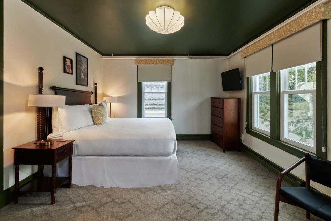 Hotel The Whitlock Lenox Exterior foto