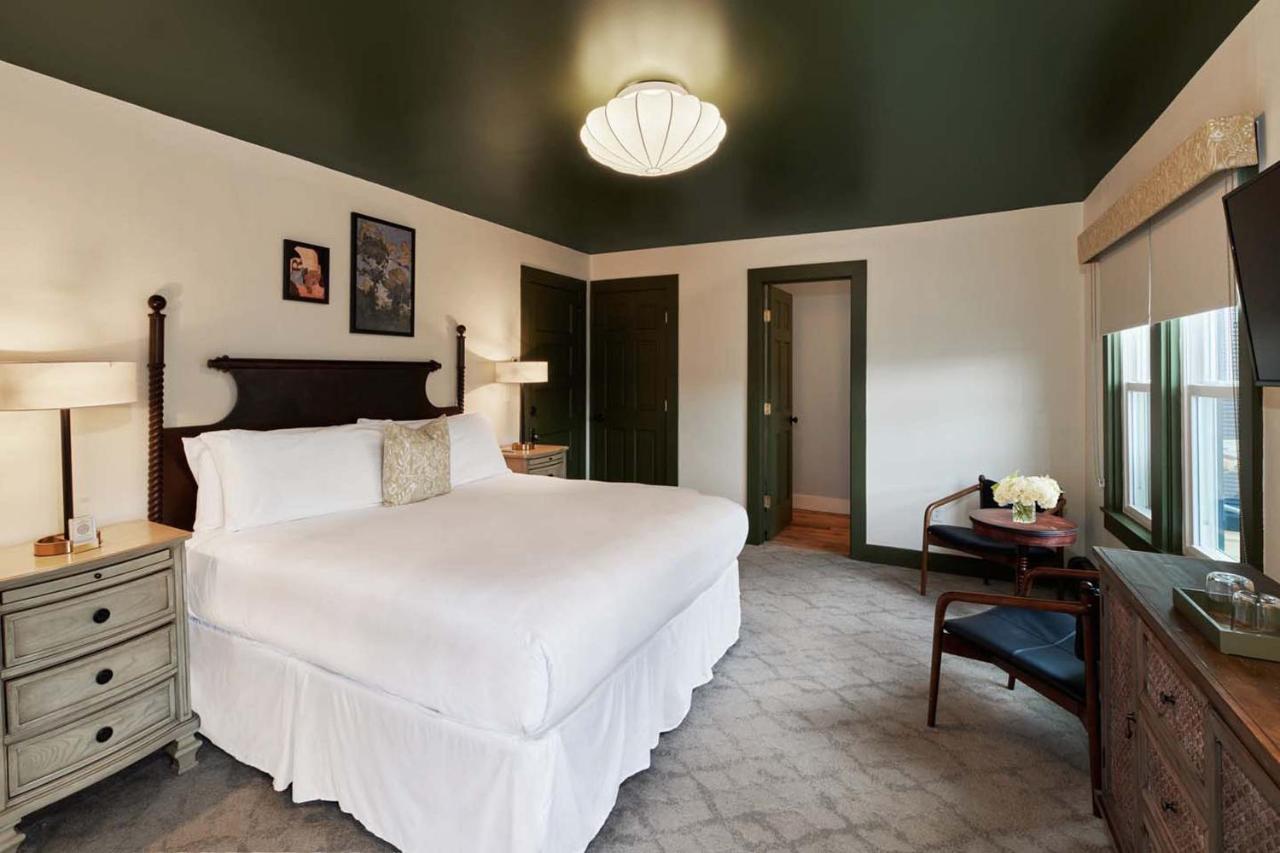 Hotel The Whitlock Lenox Exterior foto